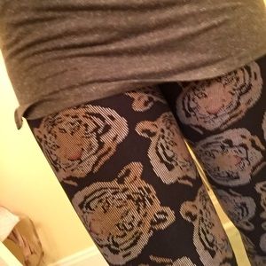 LuLaRoe Tiger leggings